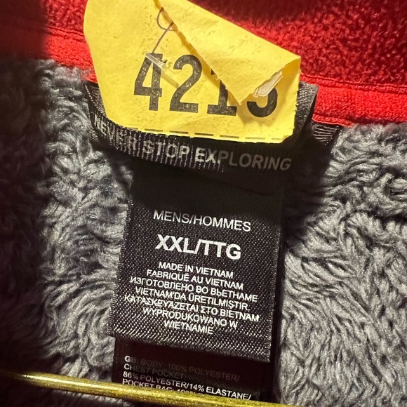 MENS RED NORTHFACE JACKET XXL - Picture 3 of 3